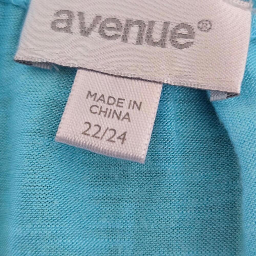 Avenue Women's Ombre Off-Shoulder Blouse with Crochet Sleeve Detail - Picture 4 of 4